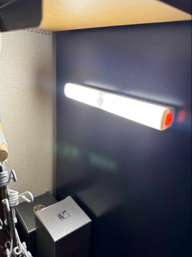 ダイソー330円で購入できるコスパの最高なセンサーライト