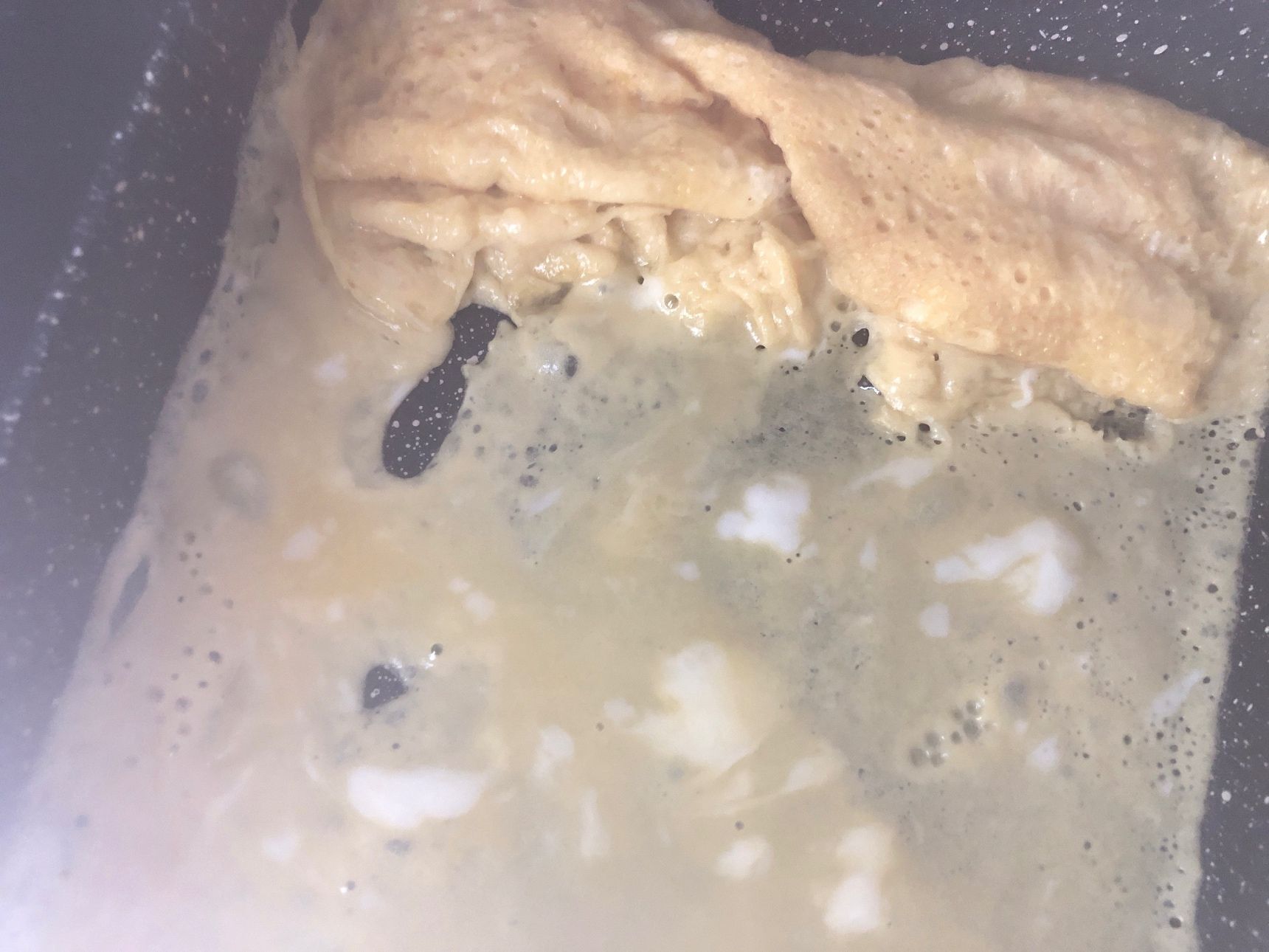 卵液は4回に分けて入れます