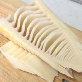 茹でてみませんか？【タケノコのアク抜き】