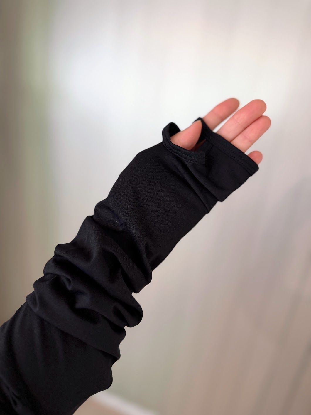 ひんやりからのサラッと！外出時も室内も快適な着心地