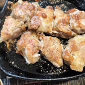 コレを合わせて絶品！表面カリッと中しっとり柔らか鶏もも肉の揚げ焼き！
