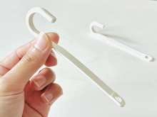 【セリア】小さなステッキの正体な〜んだ？S字フック超えかも！？新型の便利グッズに思わず感心♡