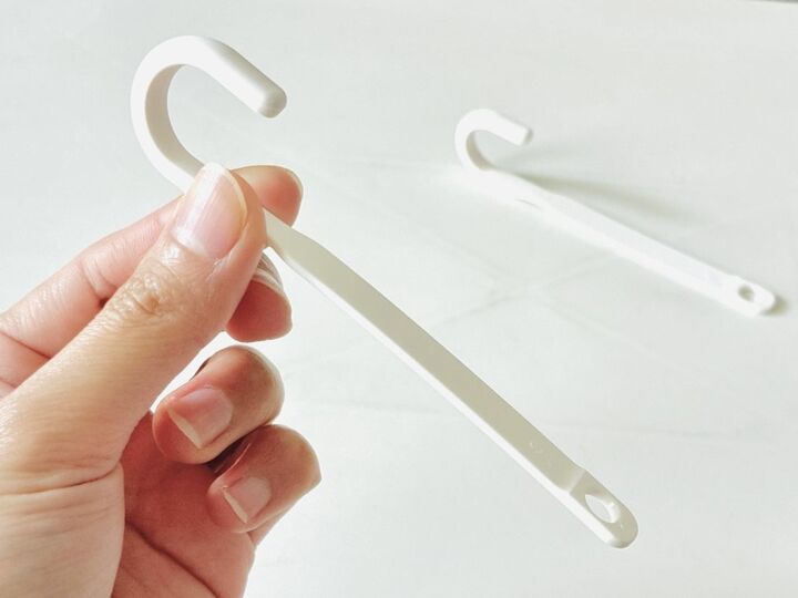 【セリア】小さなステッキの正体な〜んだ?S字フック超えかも!?新型の便利グッズに思わず感心♡
