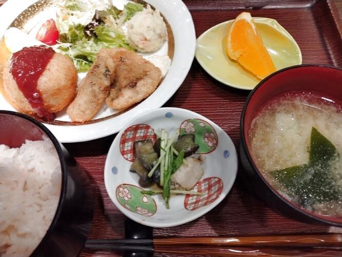 海鮮コロッケ定食