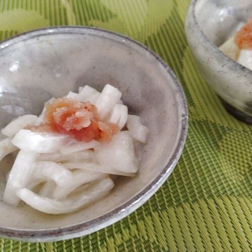 明太子をのせてお酒のつまみ