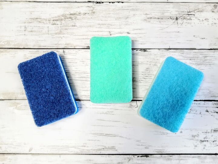 『スポンジ』を5mm間隔で切るだけ!専用グッズはもういらない!?お掃除で大活躍の裏ワザ3選