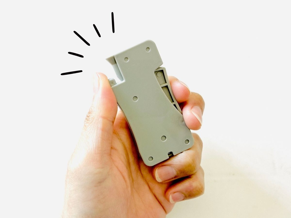 【セリア】おもちゃでもライターでもありません。地味に“イライラ”する作業を秒で解決してくれる便利グッズみつけた♡