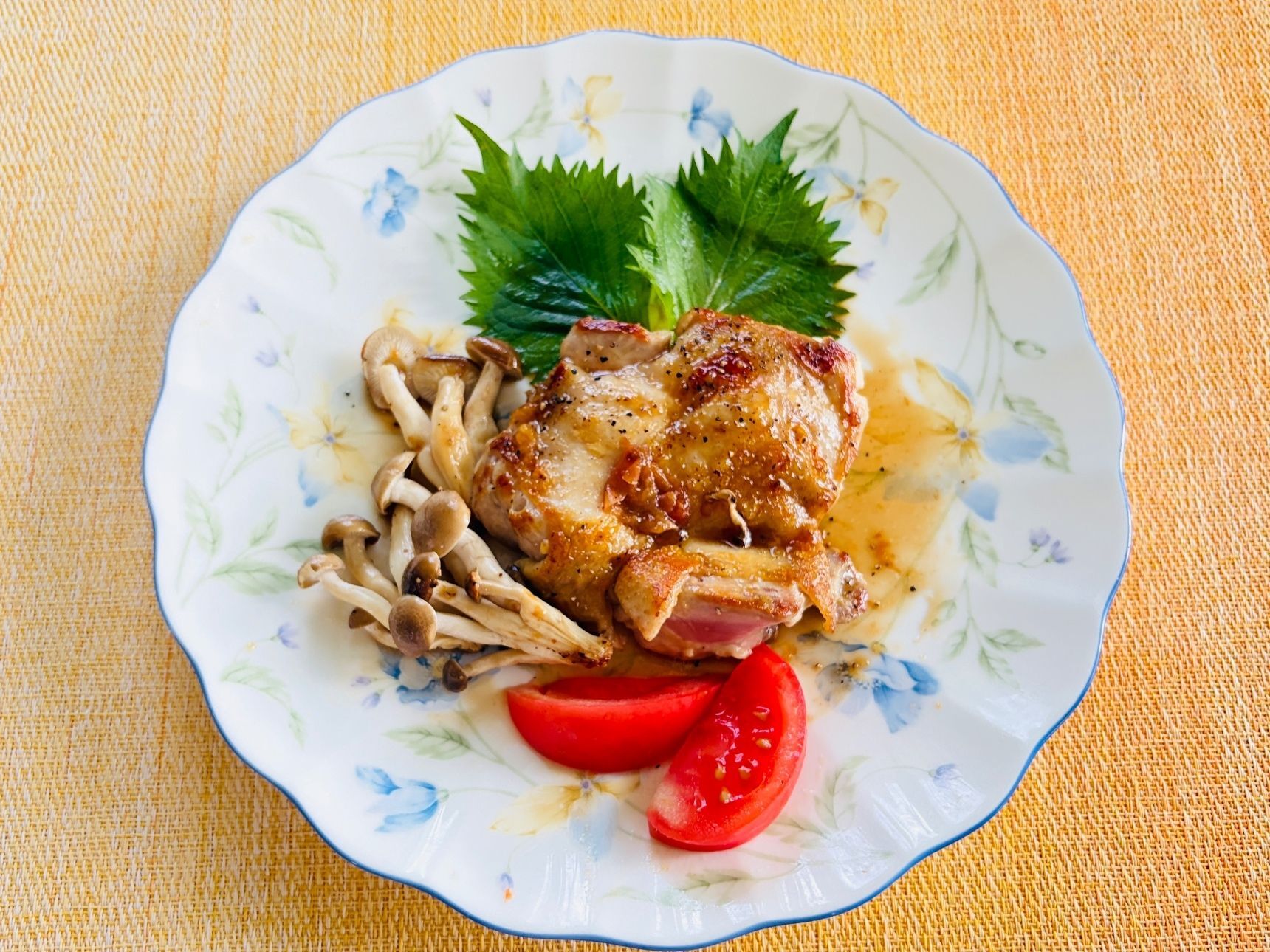 鶏もも肉の梅ソースステーキ