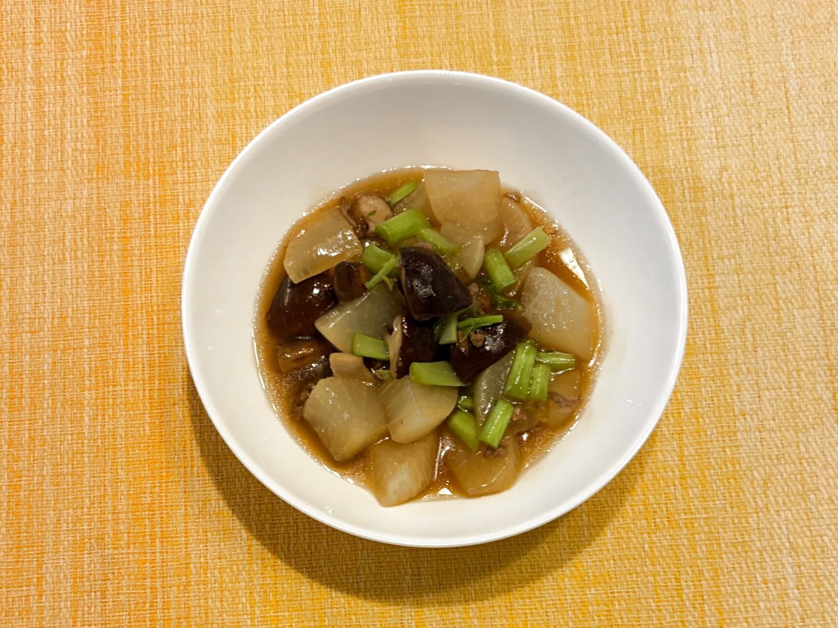 ヘルシーで絶品！大根と椎茸のそぼろ餡掛け