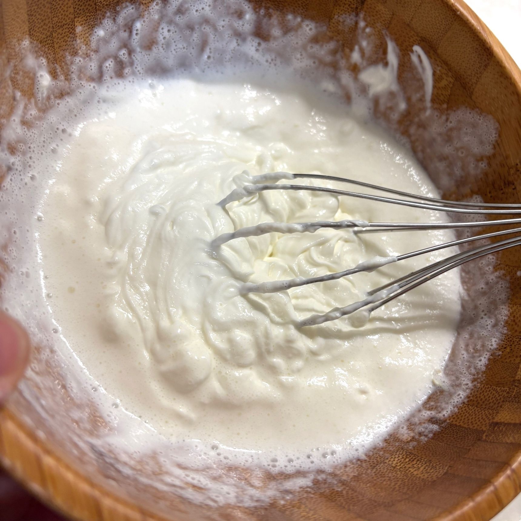 水切りヨーグルトと合わせます
