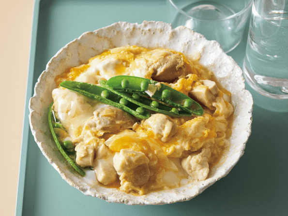 親子丼は「卵は2回に分ける」が大正解!たったこれだけで〈ふわとろ感〉が段違いに♡