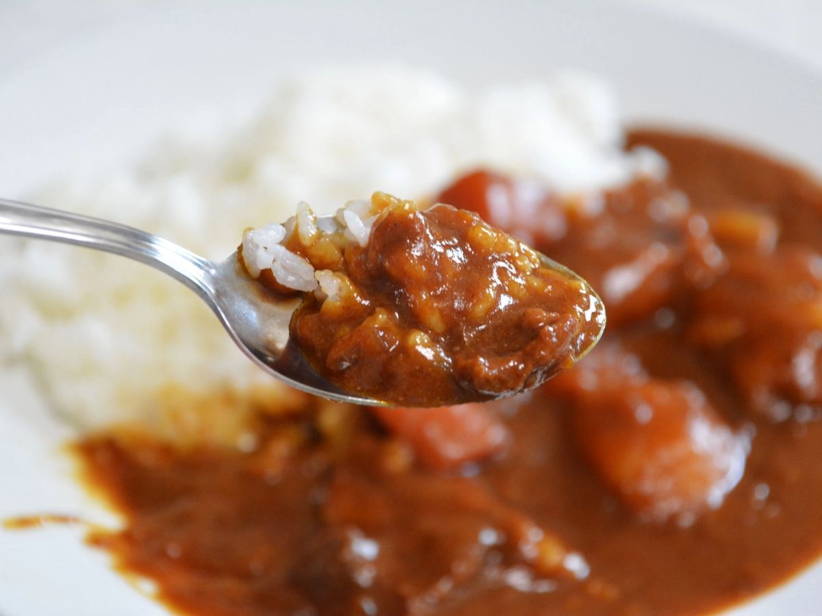 【辛いカレーを甘くする方法】家にあるもので今すぐレスキュー！おすすめ調味料＆食材まとめ