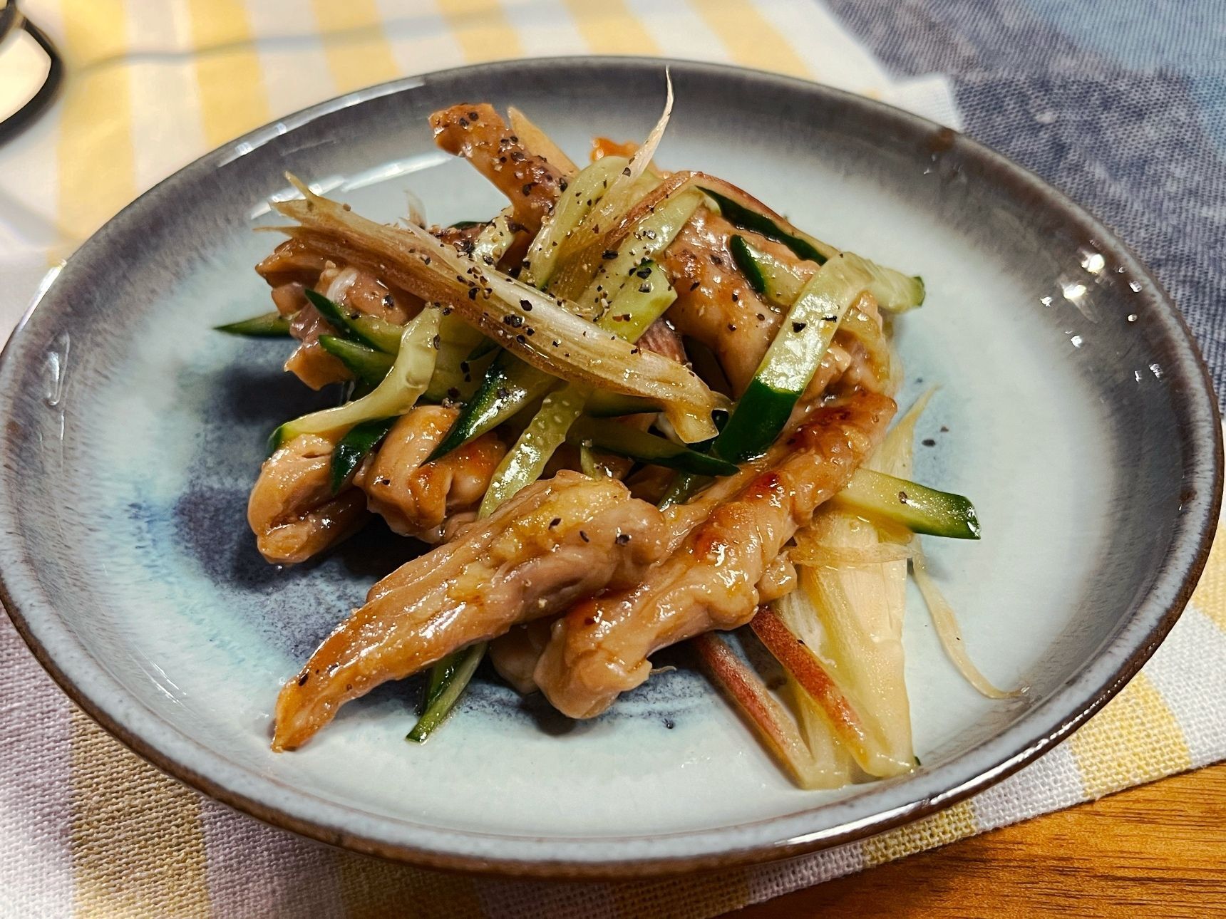 暑い日にさっぱり食べたい！セセリときゅうりのオイスター和え