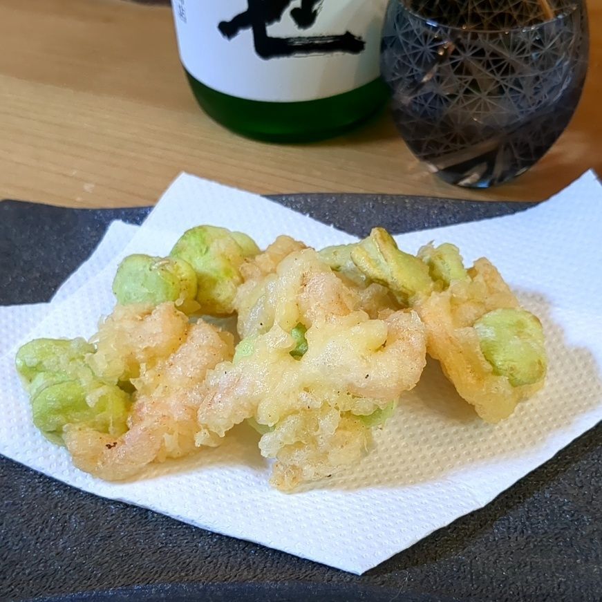 ホクホクのプリプリ！そら豆と海老のかき揚げ！