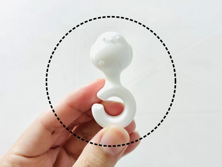 【セリア】これ考えた人天才!濡れた折りたたみ傘の置き場問題を“シマエナガちゃん”が解決♡