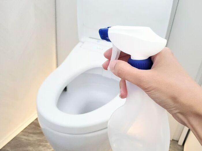 トイレ掃除のNG行動とは？！そのやり方、どんどん汚くなっちゃいますよ…！