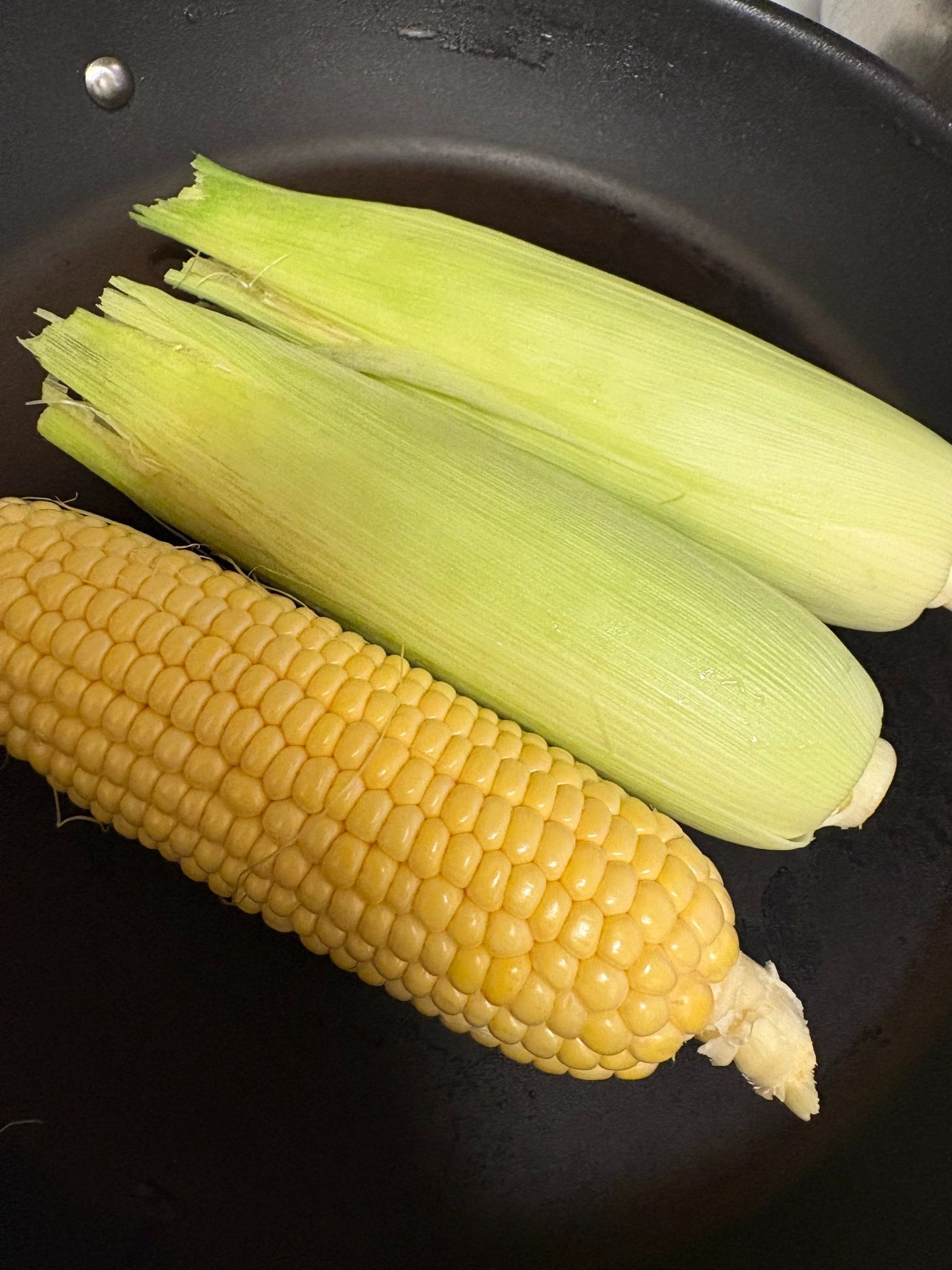 トウモロコシが簡単に美味しく食べられるフライパン調理やってみた！