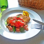 豚肉の生姜パン粉焼き 塩麹フレッシュトマトソース
