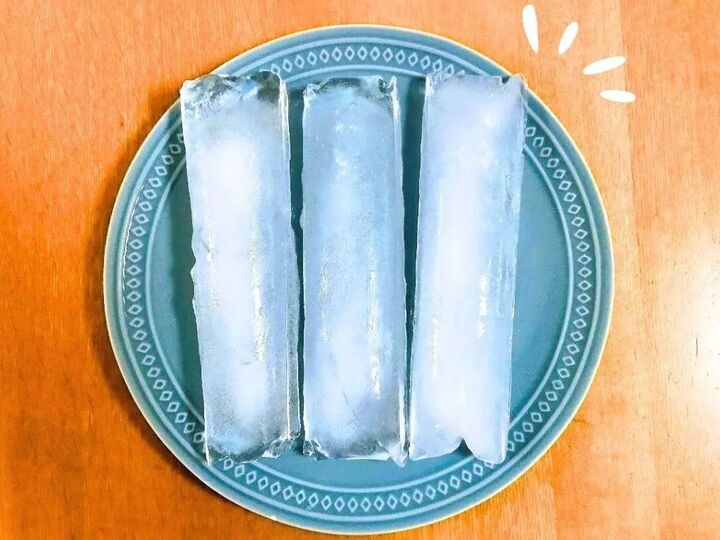 家にあるものだけですぐできる!溶けにくい『スティック氷』の超簡単な作り方。マイボトル派さん必見です♪