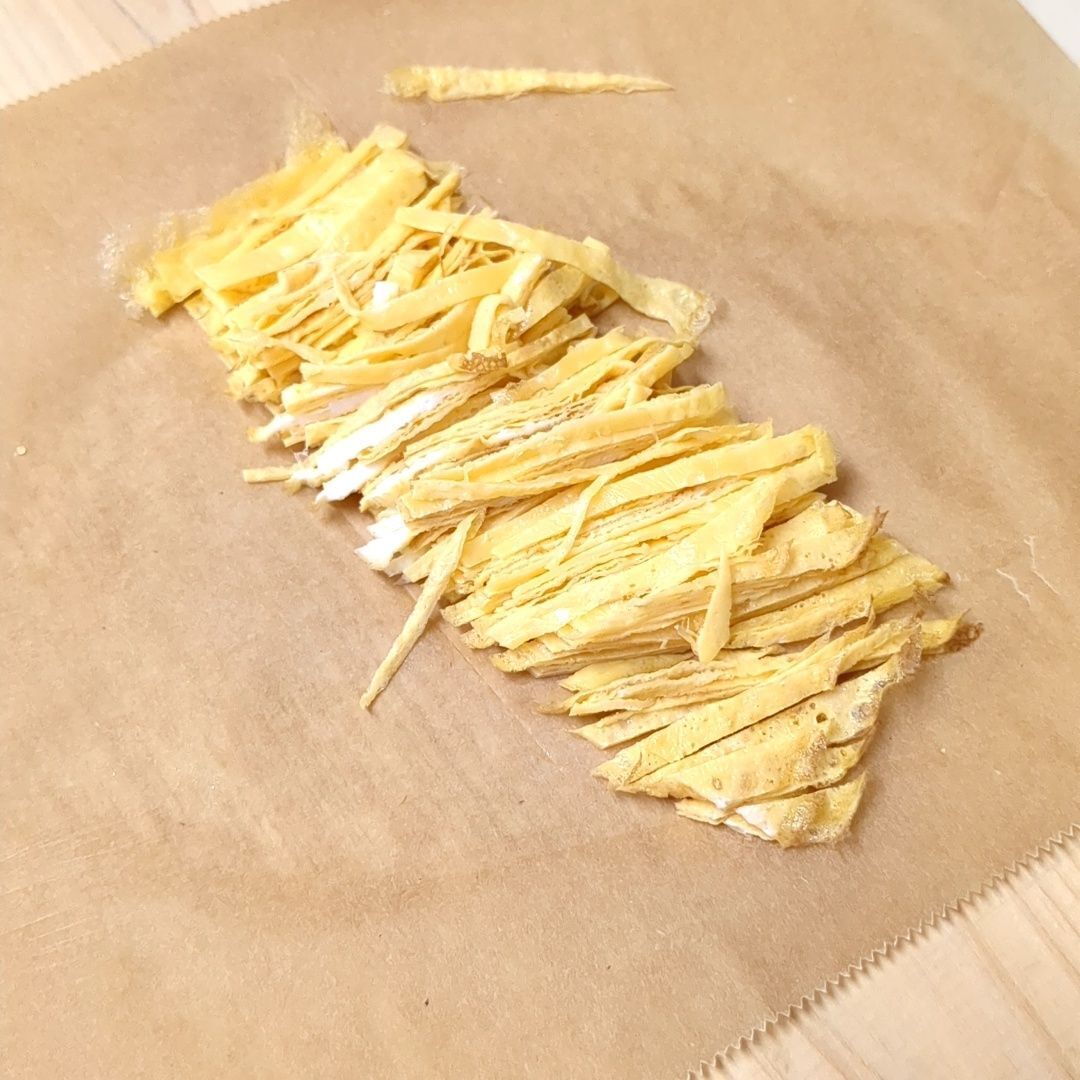 錦糸卵を作ります