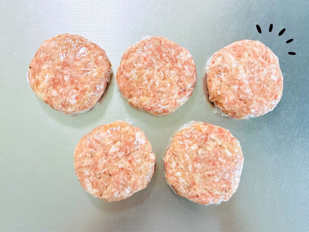 『冷凍ハンバーグ』を簡単に大量生産する裏ワザ！お弁当のおかずストックにも役立ちますよ♪