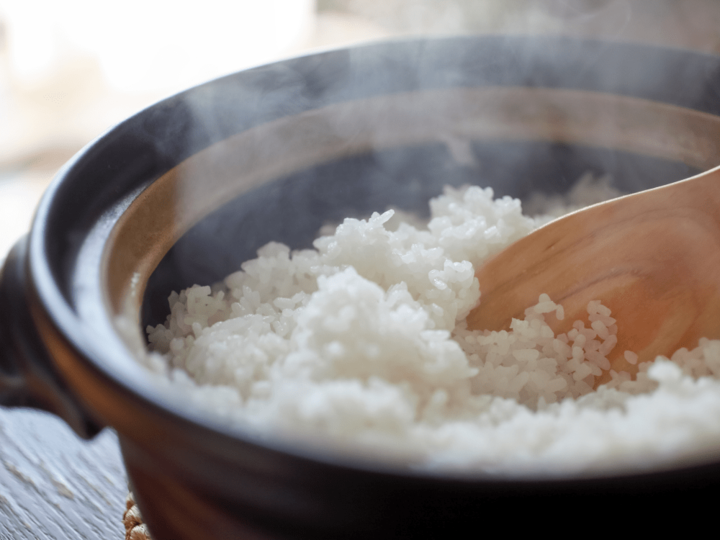 まるで新米!「古いお米」を簡単にふっくら&もちもちに美味しく炊く裏ワザ