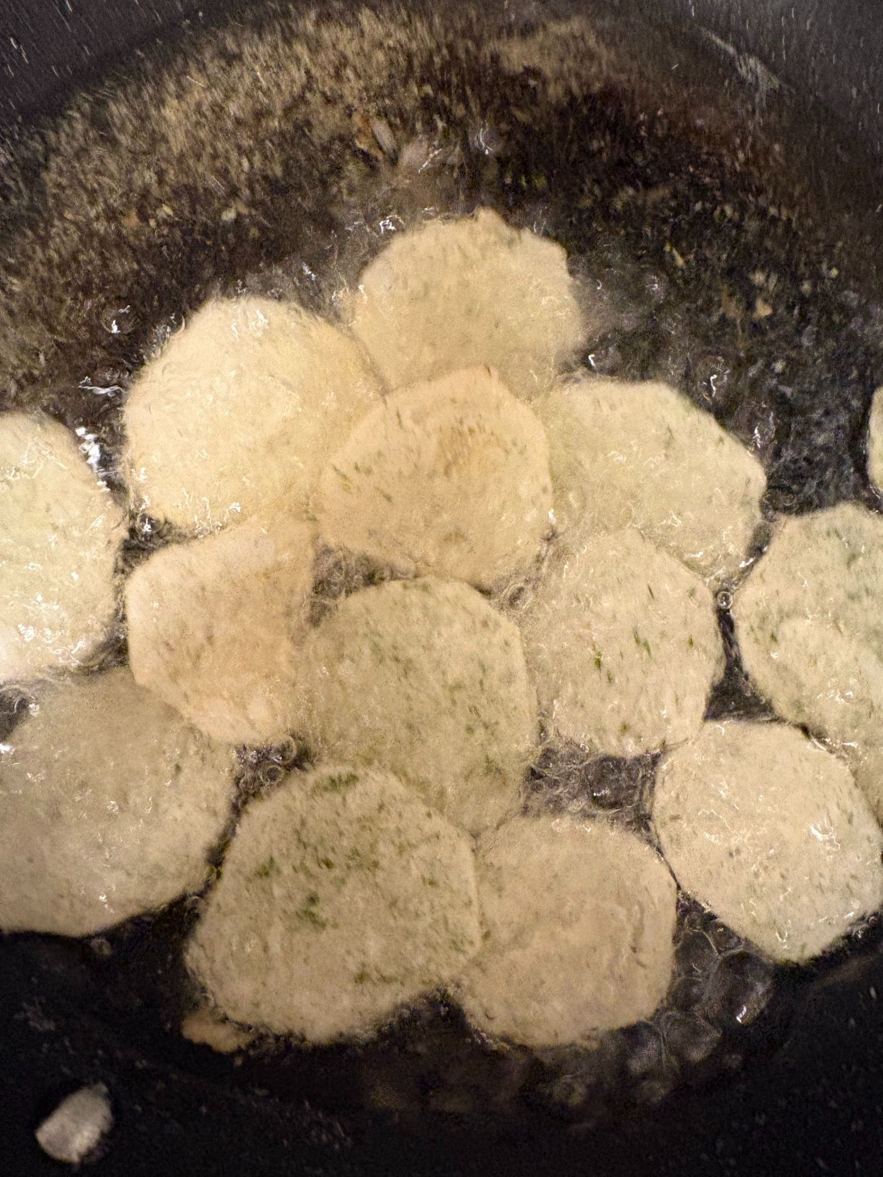 美味しそうな色が付くぐらい揚げたら油を切って完成です！