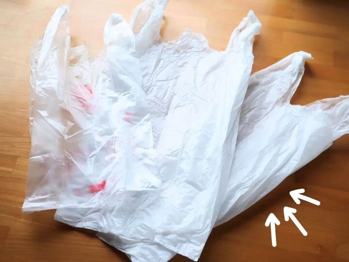 レジ袋、たまってない?ストレスなく収納できる目ウロコな方法。取り出しやすくて超便利♡
