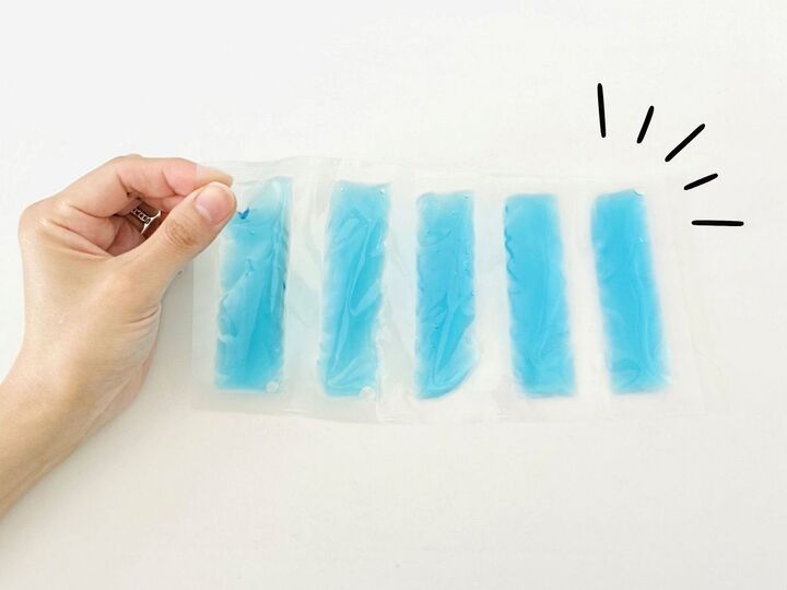 【セリア】『細長い保冷剤が整列しています』コレな~んだ?こんなのあったらいいなと思ってた♪