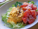 塩麴納豆オムレツカレートマトソース丼