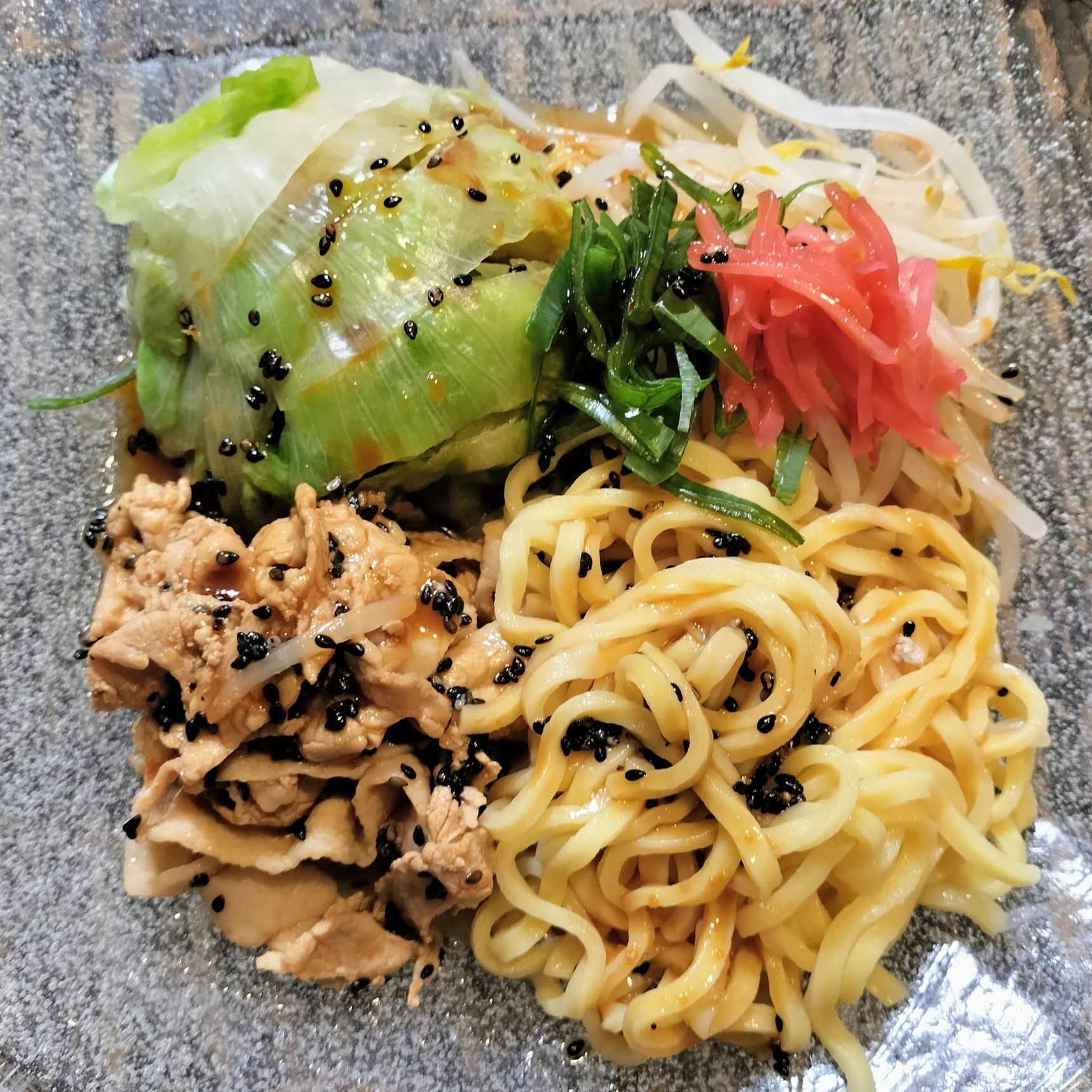 コク旨！スタミナラーメン×冷やし中華！冷やし中華のタレ！冷やし中華の具材、変わり種！