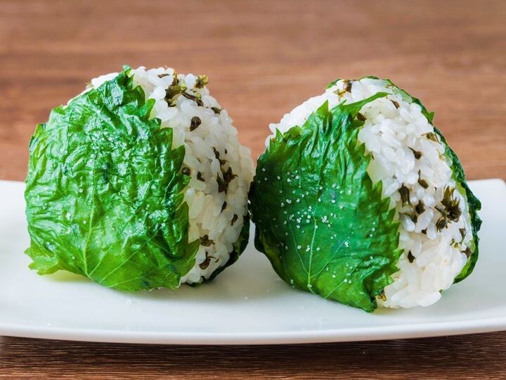 2カ月保存OK!「大葉の塩漬け」が万能すぎる。常備菜におすすめです♡