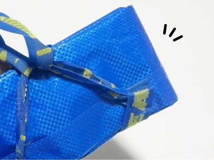 【超便利】KEAの〈青バッグ〉をコンパクトにたたむ小ワザ!