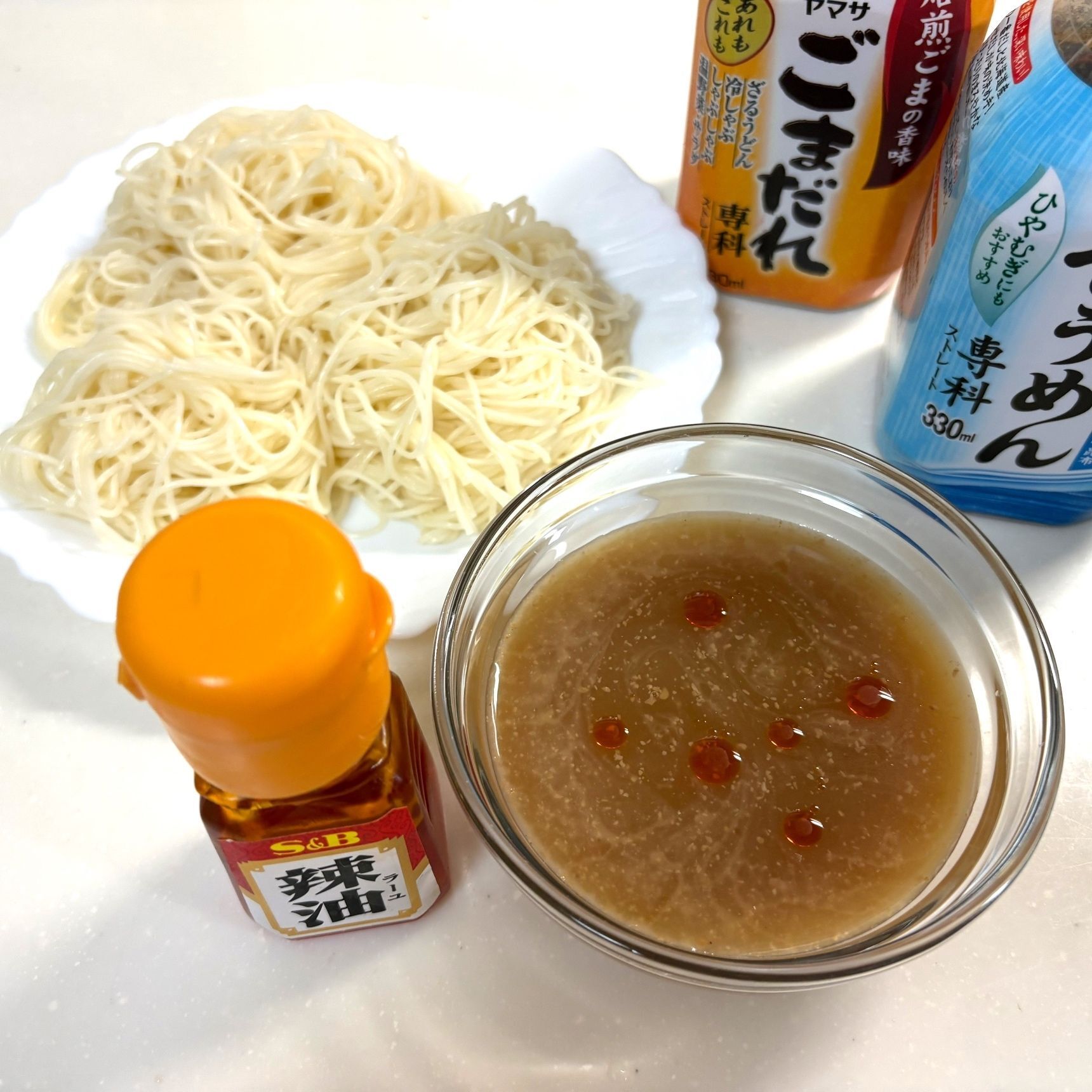 お好みですが、ラー油も入れてみました