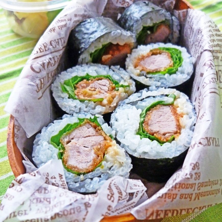 味噌カレーとんかつ巻き寿司弁当