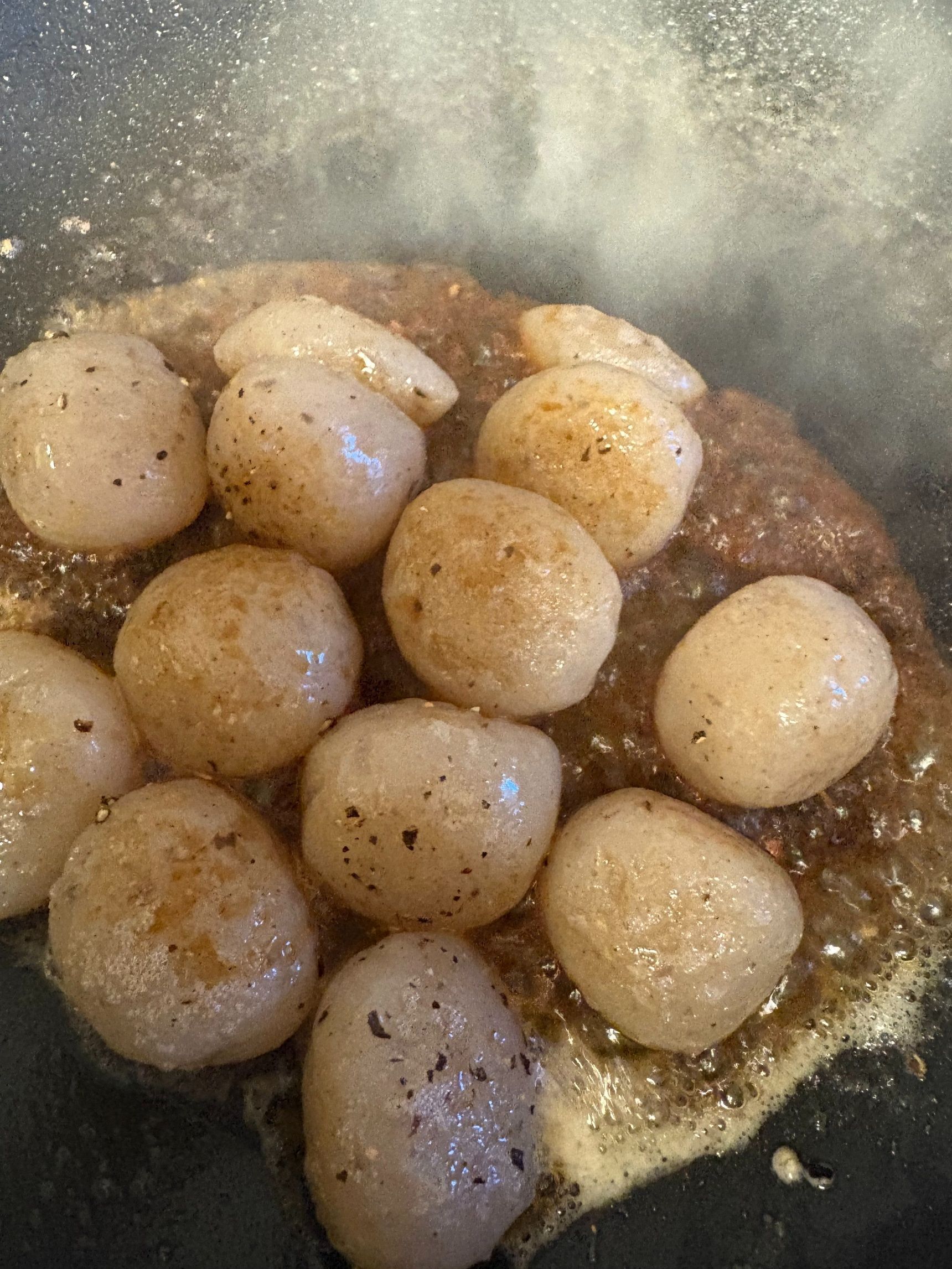 醤油と七味ですこし焦げるくらい煮詰めます。