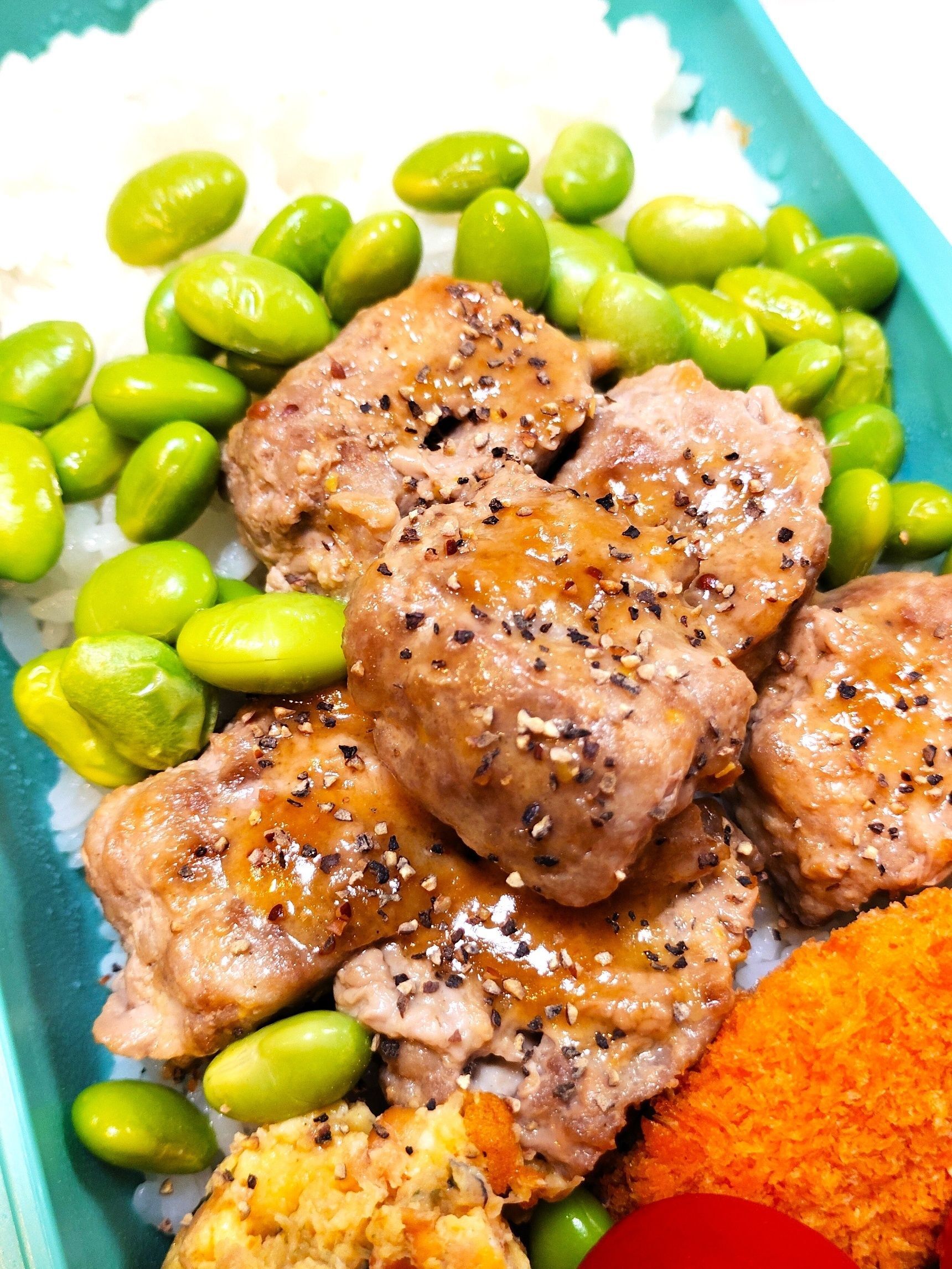 サイコロチーズステーキ弁当