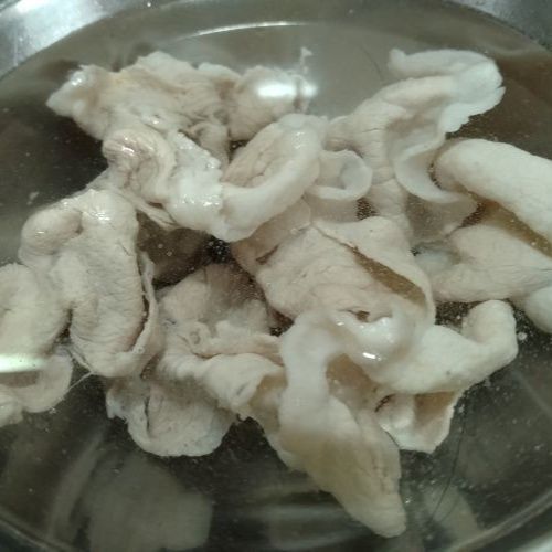 水で冷やす