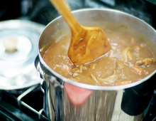 一晩寝かせたカレーに要注意！「二日目のカレー」を安全においしく食べるための2つの鉄則