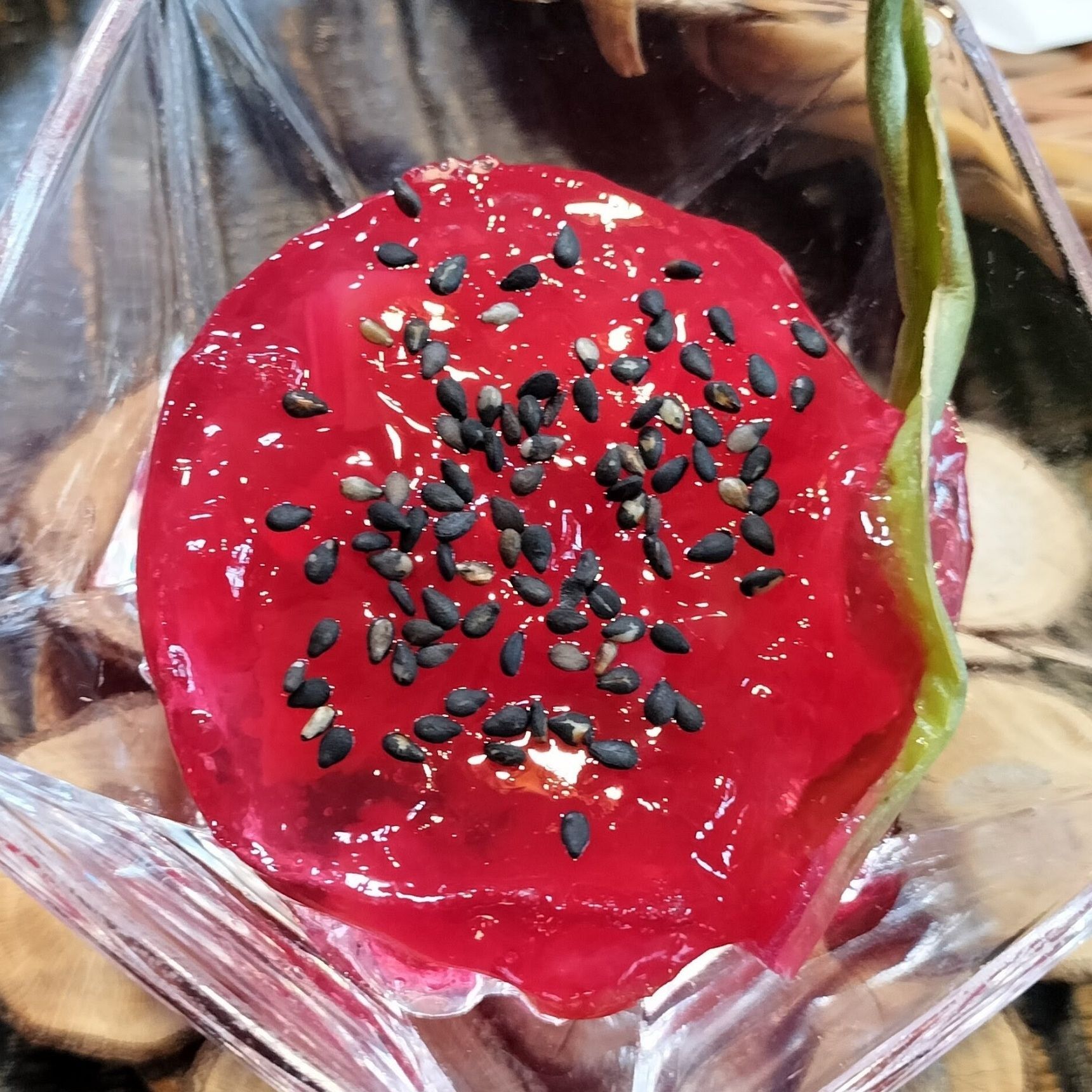 白いドラゴンフルーツ！簡単！1個で5品！副菜とデザート！果肉には塩をつけて、果皮は生でも食べられる！