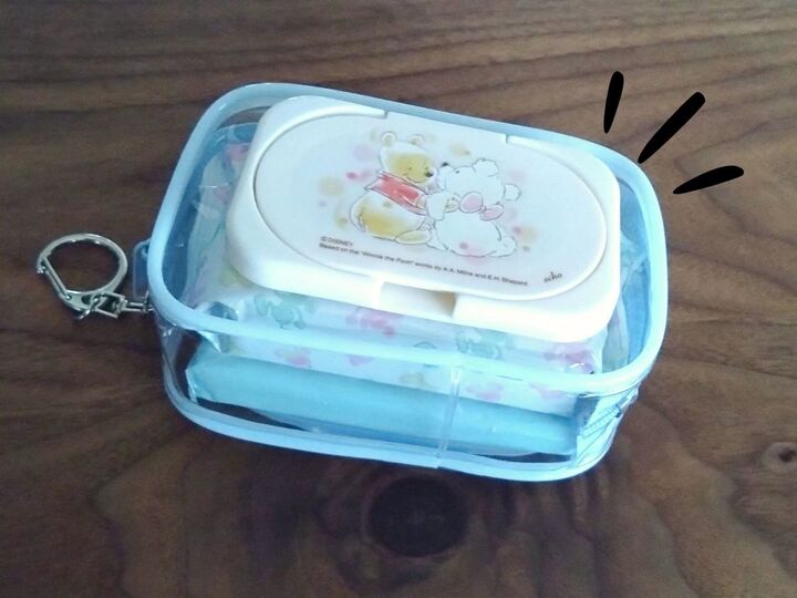 【セリア】推し活ポーチに100均のフタを2つ貼るだけ!ティッシュもシートも秒で出せる最強ケースが完成♡