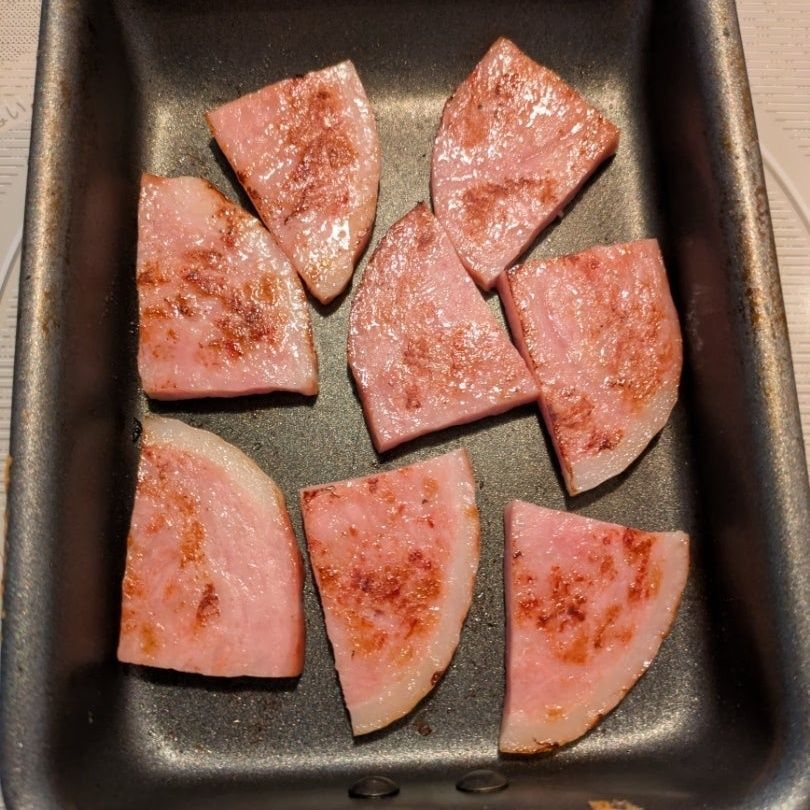 1枚を4等分にし2枚焼きます。