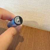 電池に穴が開いてる！？ダイソーの『Type-C直挿し充電池』が便利すぎて手放せない