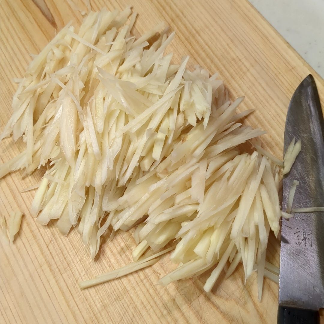 千切りにします。