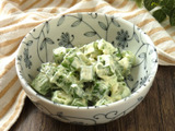 電子レンジでパパっと完成！「オクラのにんにくマヨ和え」