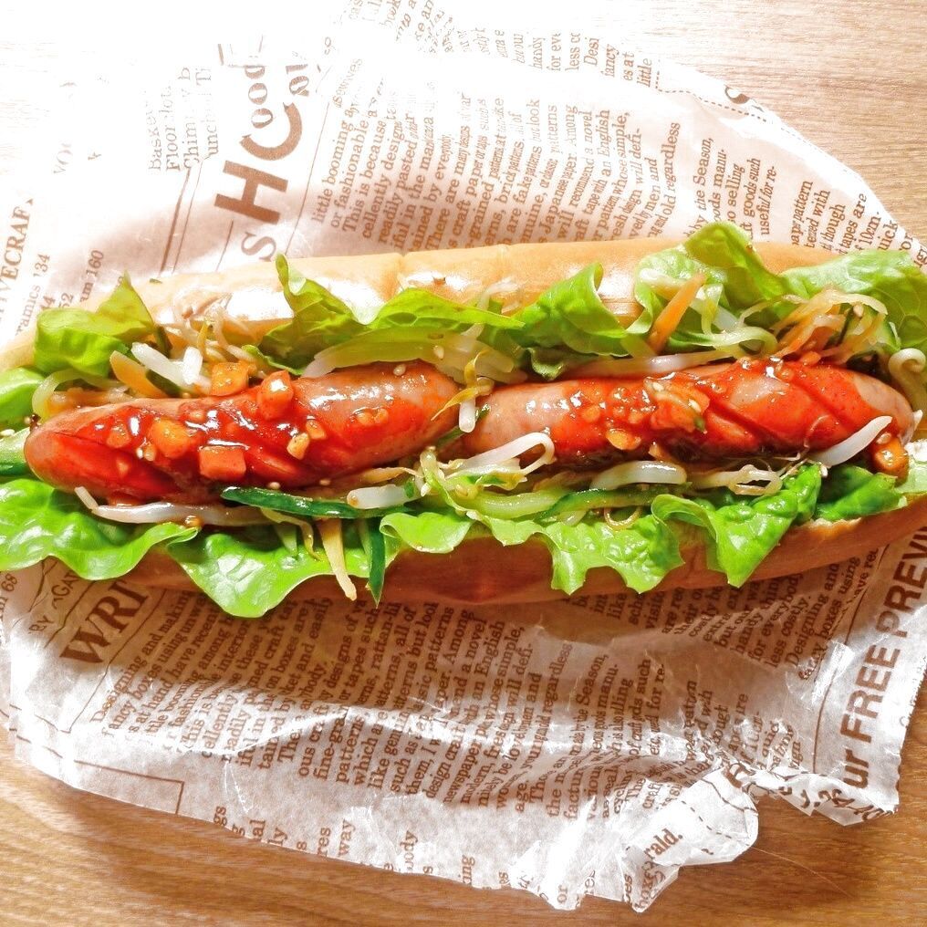 野菜ナムルの韓国風ホットドック