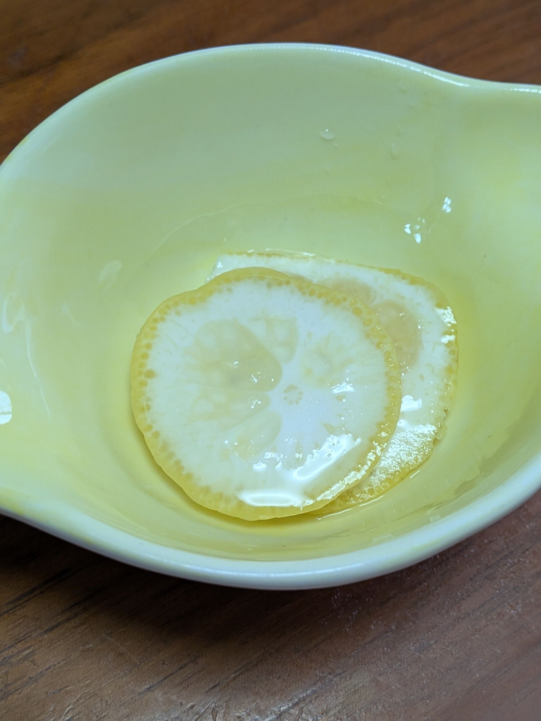 ＊ここで1つ問題。電子レンジの中は納豆のニオイが、、、