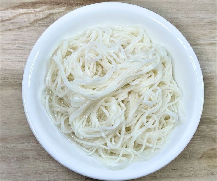 【残ったそうめん】には見えない、まさかのリメイクレシピ!人気デザート&ボリュームごはんに♪