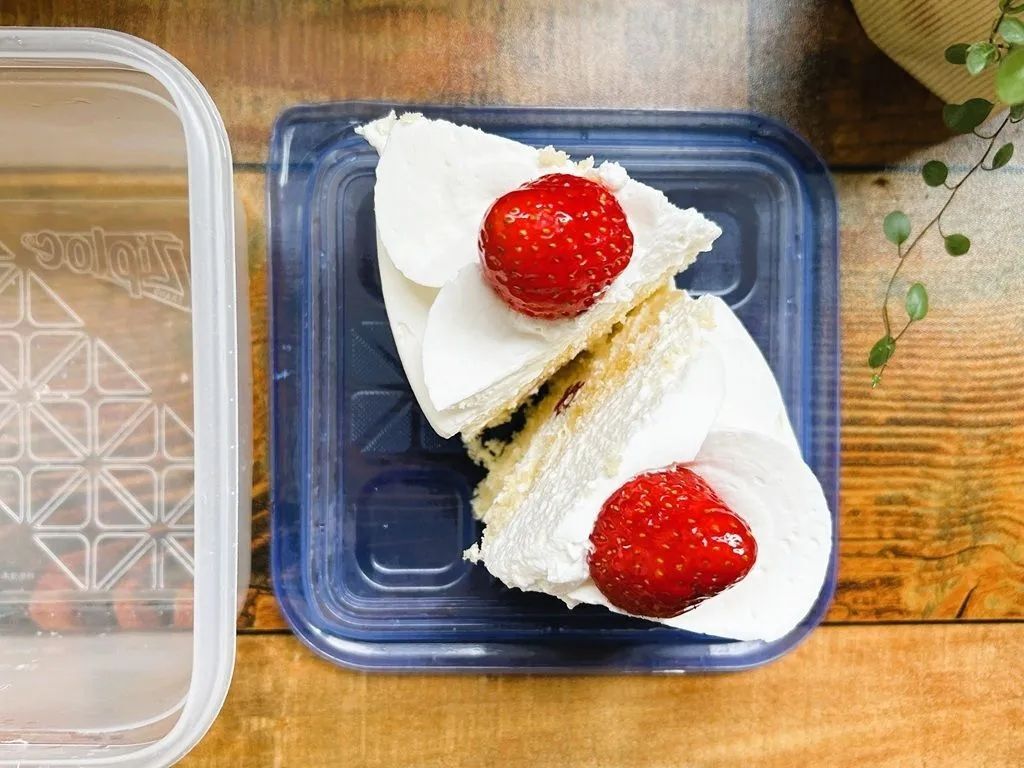 『余ったケーキ』は逆に保存すると超便利！まさに天才的な発想♡知って驚きの保存術とは
