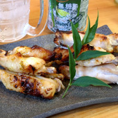 【ビールにも日本酒にも！】鶏スペアリブのおつまみ2種食べ比べ！